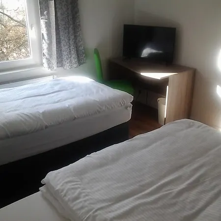 Gaestezimmer In Lindenau *