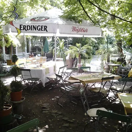 Guest house Gaestezimmer In Lindenau